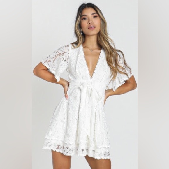 Never worn- DO YOU MISS ME DRESS IN WHITE LACE
AUS Size: 10 (M) - Picture 1 of 4